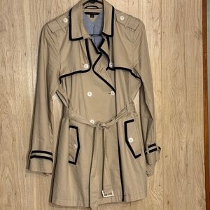 Tommy Hilfiger trenchcoat